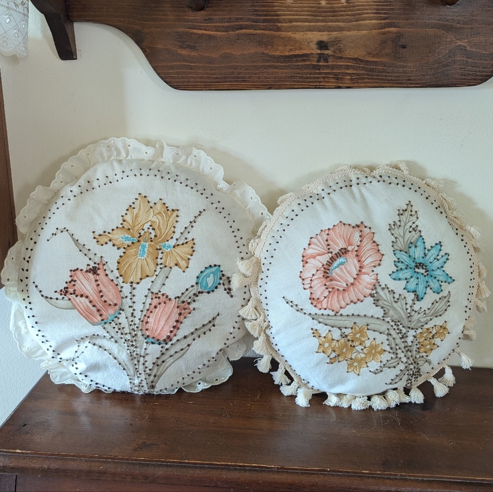 Two Decorative Round Throw Pillows Needlepoint Embroidered Floral Design Vintage
